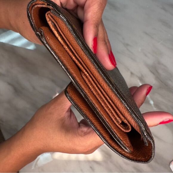 Louis Vuitton Trifold Wallet (Authentic) - Picture 12 of 14